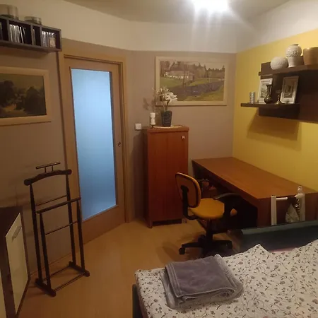 Ferienwohnung Nocleh Praha Petrovice Exterior foto